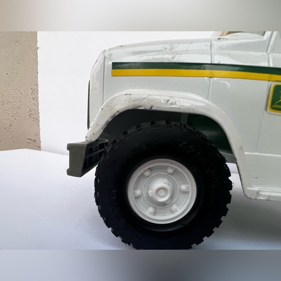 Vintage John Deere White Metal Dump Truck Toy Vehicle Farm Tractor - Picture 11 of 16